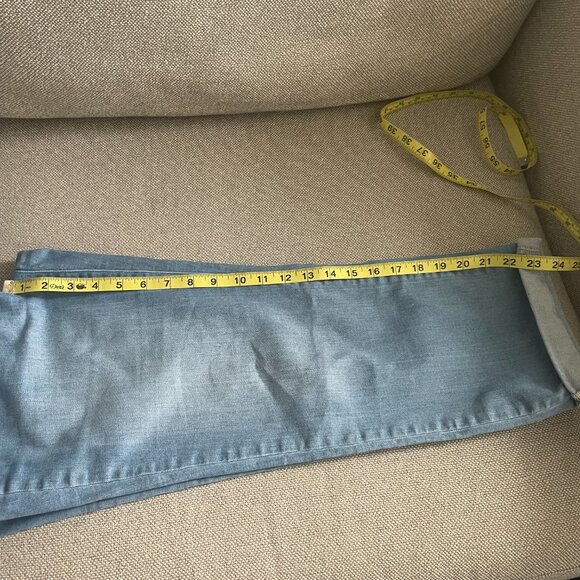 Santana Jeans Capris - Picture 6 of 8